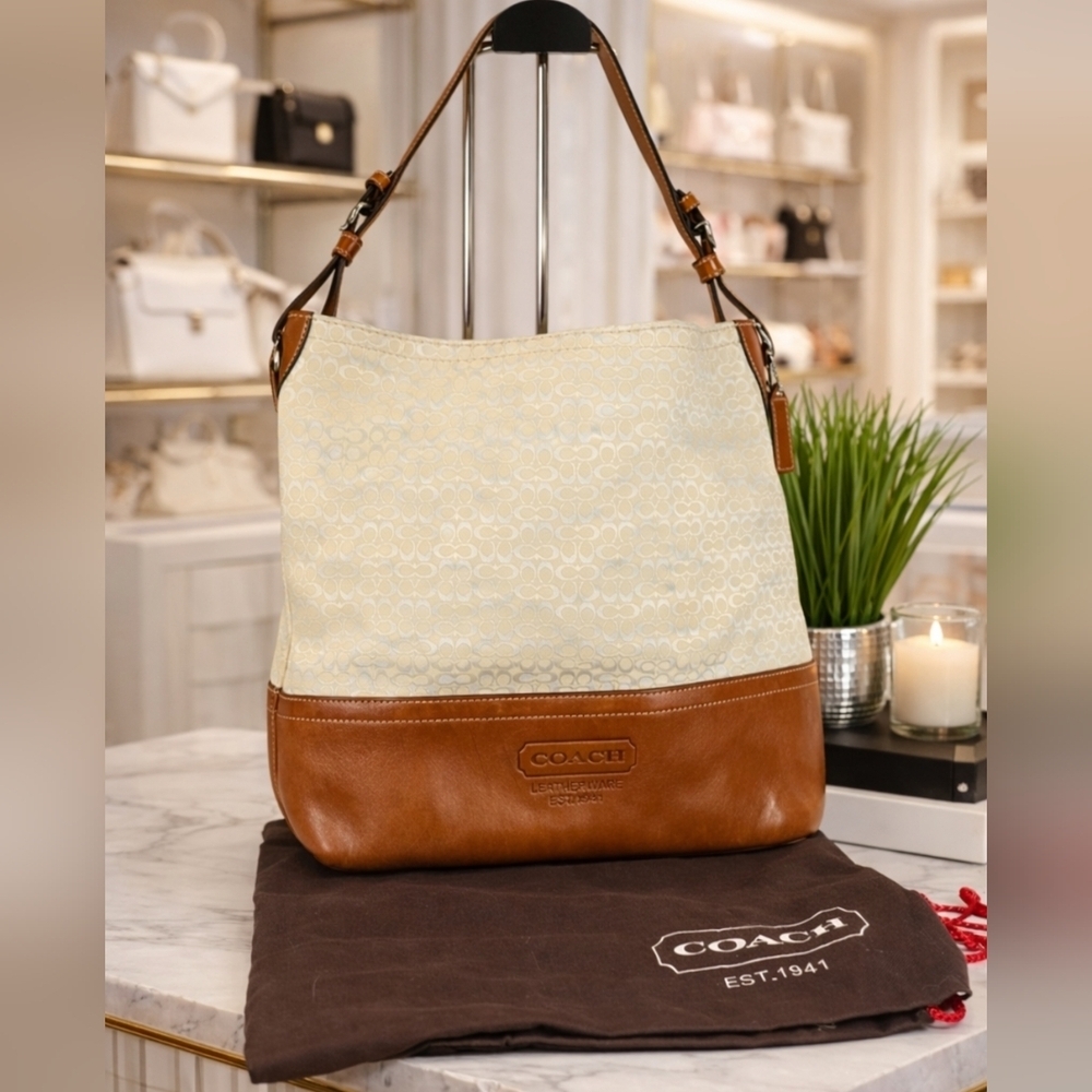 Coach F11666 Y2K Vintage Signature Tan and‎ Cream Shoulder Bag Leather Canvas